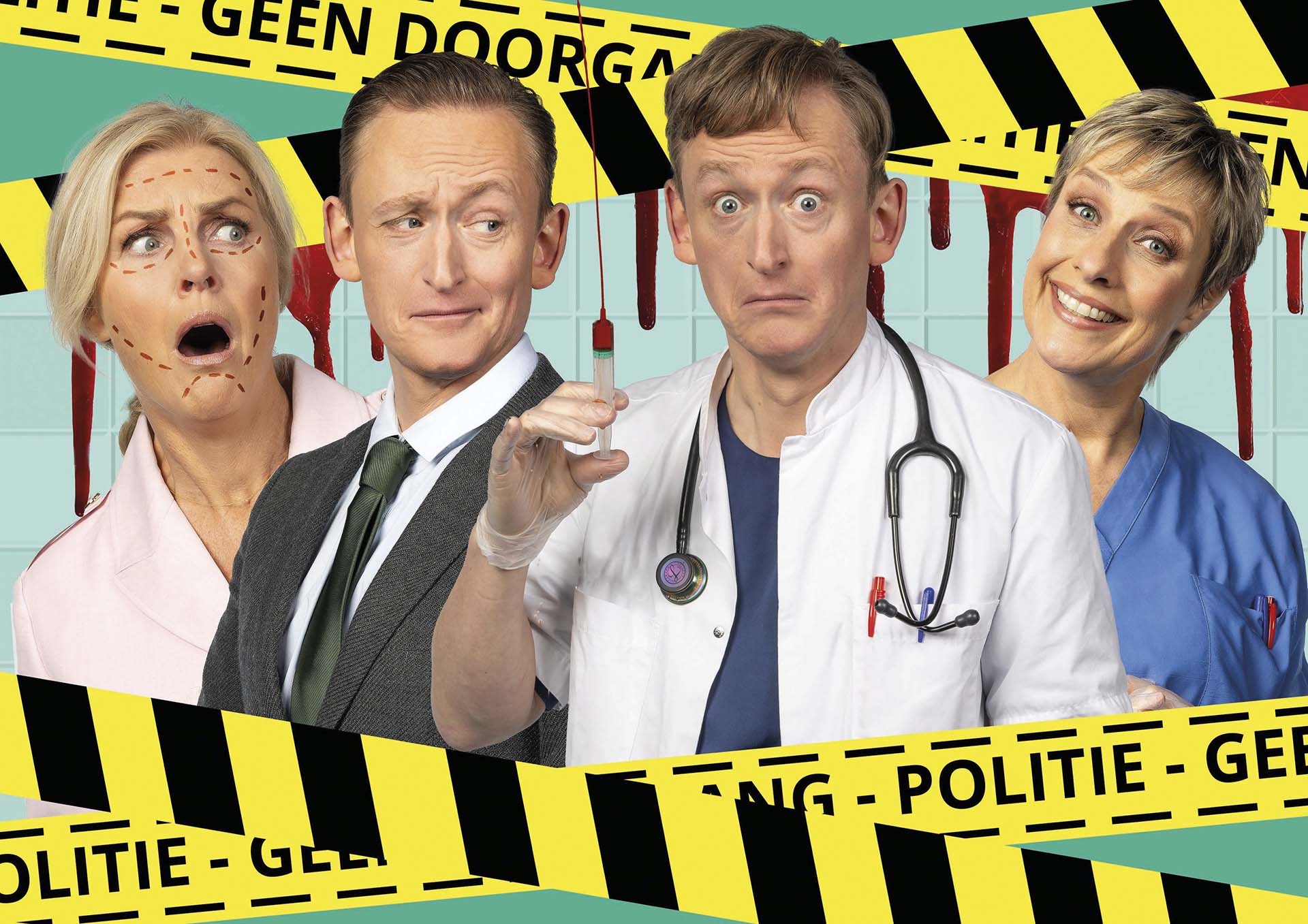 Vier acteurs in dokterskostuums en tape met ‘politie – geen doorgang’ op de voorgrond.
